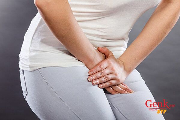 Khi bàng quang có vấn đề sẽ gây ra tình trạng bỏng rát vùng âm đạo