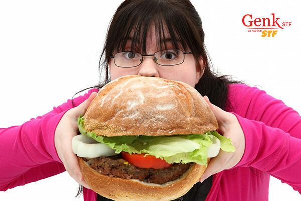 Trọng lượng dư thừa khiến cơ thể sản xuất và lưu thông nhiều estrogen và insulin , hormone có thể kích thích ung thư phát triển.