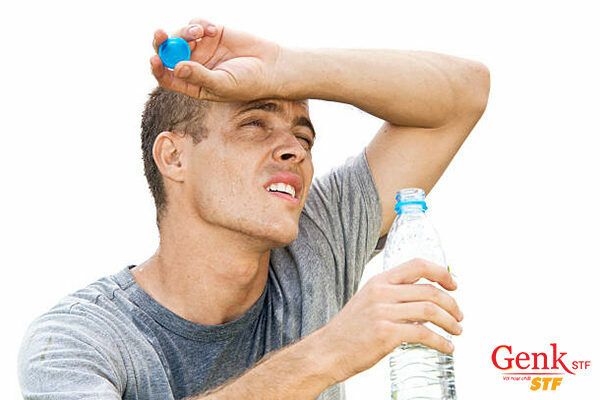 Quá nhiều canxi trong máu gây ra mất nước trong cơ thể