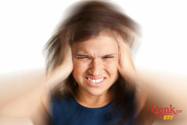 Đau đầu đột ngột kết hợp với chóng mặt là dấu hiệu cảnh báo ung thư não