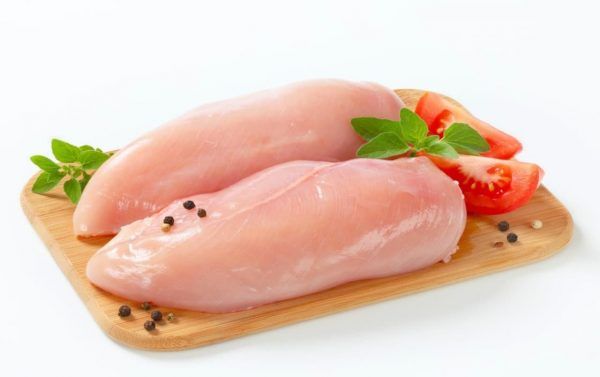 Người bệnh máu nhiễm mỡ nên ăn thịt gà được chế biến luộc hoặc hấp