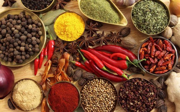 Bệnh nhân viêm loét dạ dày nên kiêng đồ ăn cay