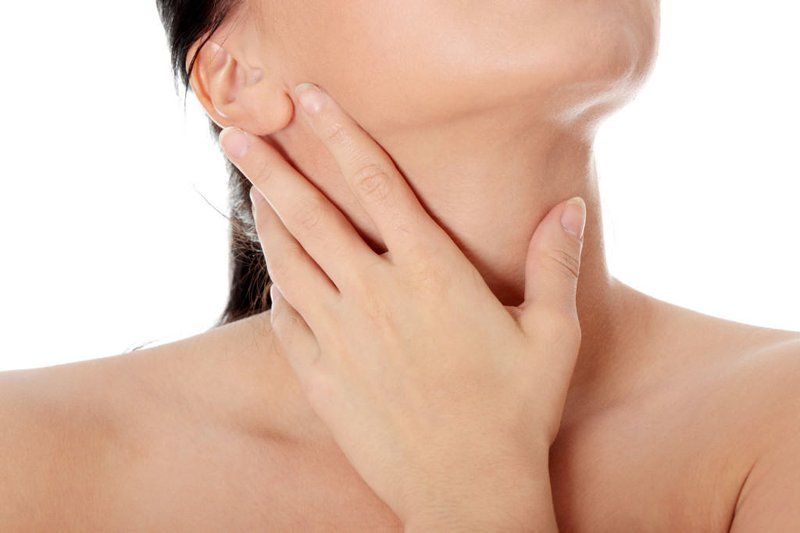 Người bị bướu cổ là một trong những đối tượng có nguy cơ mắc bệnh ung thư tuyến giáp