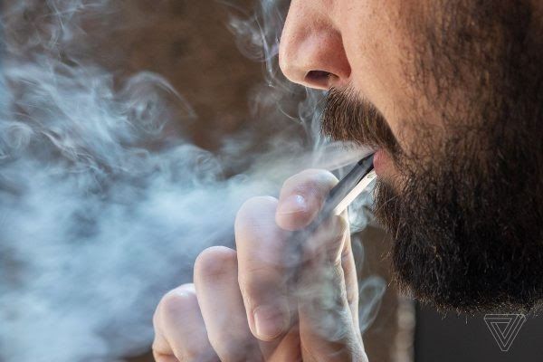 Hút thuốc lá tăng nguy cơ gây ung thư bàng quang