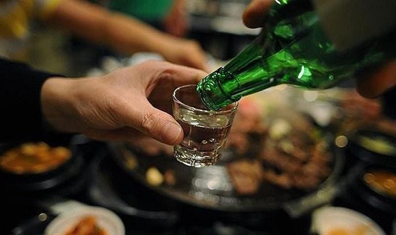 Uống nhiều bia, rượu là một trong những nguyên nhân gây ung thư gan