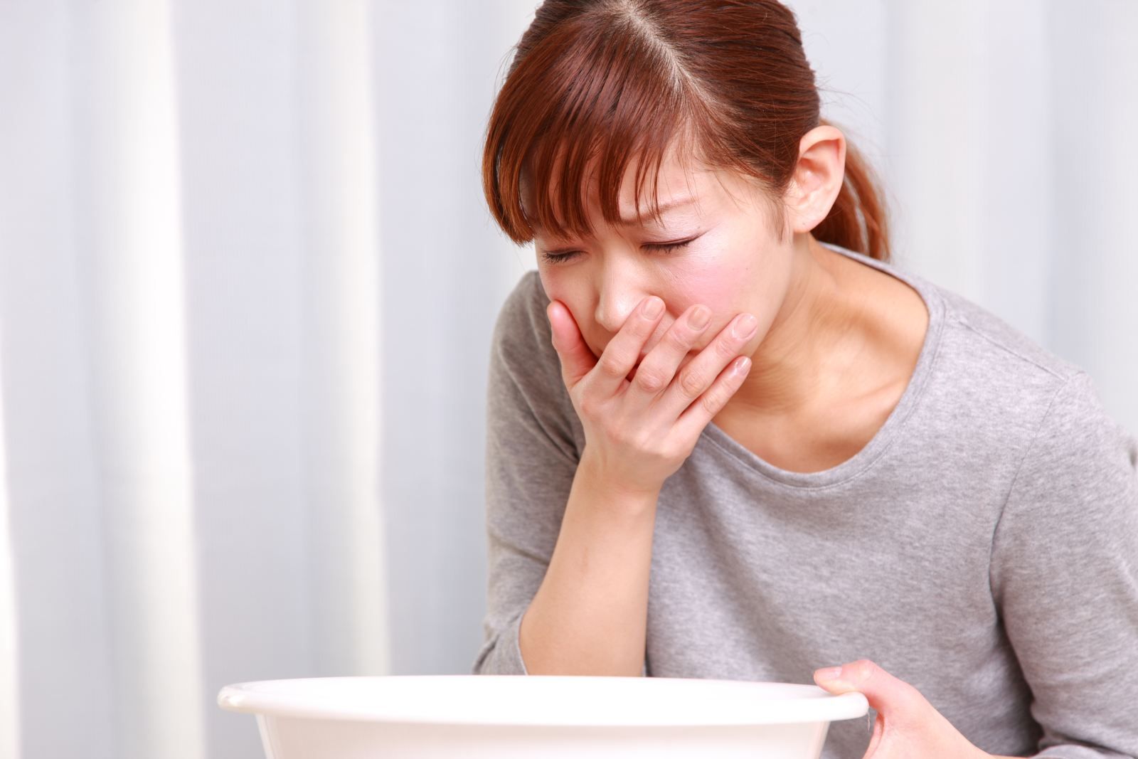 Nôn, buồn nôn là một trong những tác dụng phụ của hóa trị ung thư