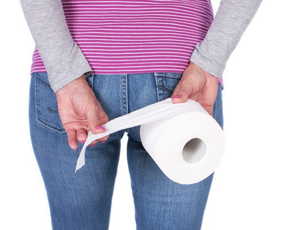 Rối loạn tiêu hóa, đi ngoài ra máu, đau bụng,... là những dấu hiệu ung thư trại tràng