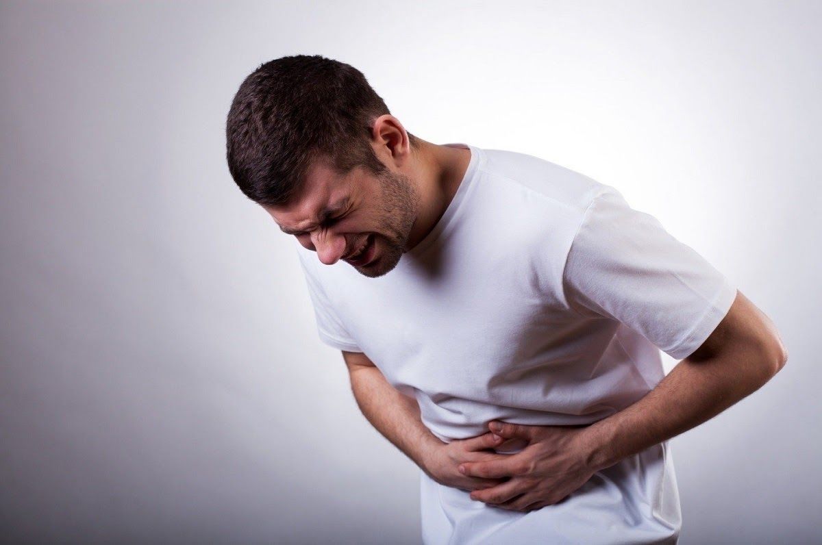 Người có tiền sử mắc các bệnh về đường ruột là một trong những nguyên nhân gây ung thư đại tràng
