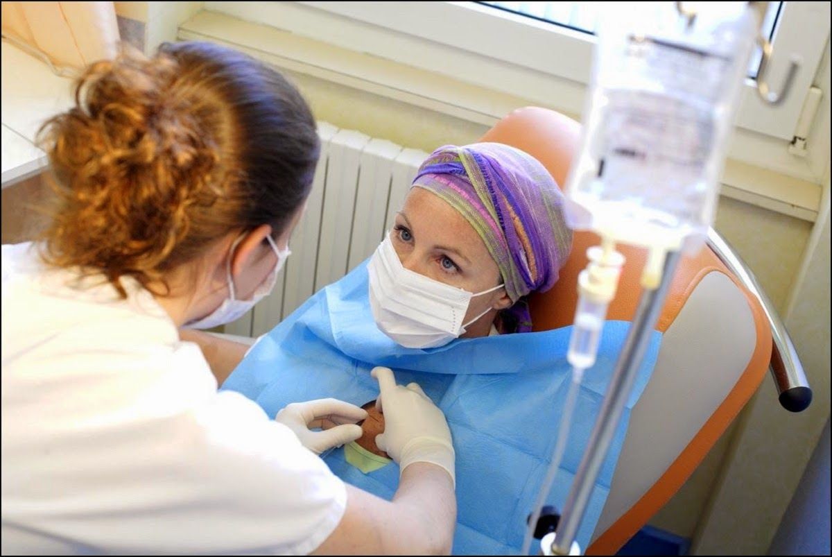 Hóa trị là một trong những phương pháp điều trị ung thư dạ dày