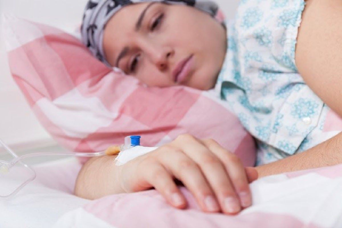 Mệt mỏi là một trong những tác dụng phụ của hóa trị