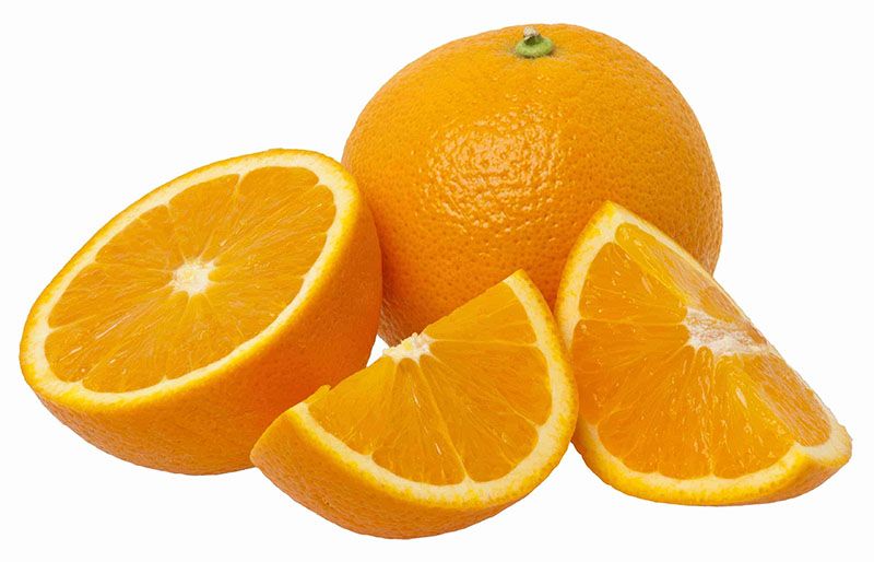Vitamin C có nhiều trong cam giúp hỗ trợ tăng cường sức đề kháng