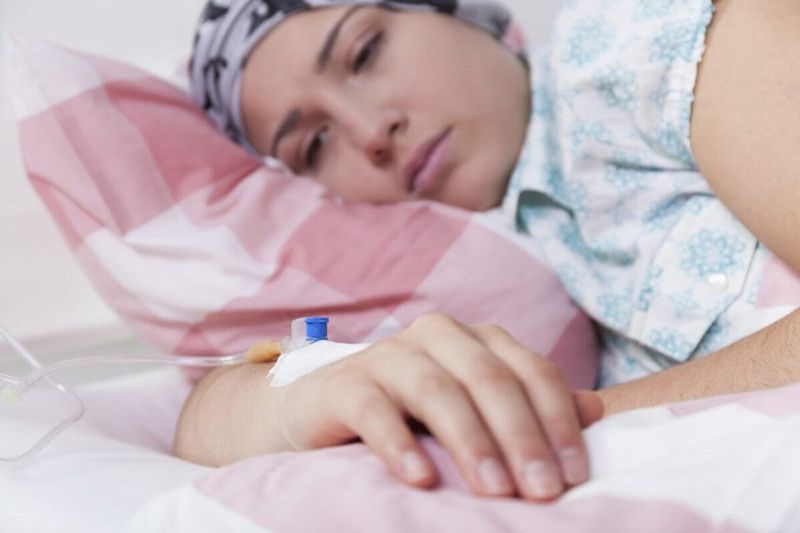 Mệt mỏi, suy nhược cơ thể là triệu chứng dễ gặp phải nhất sau khi xạ trị