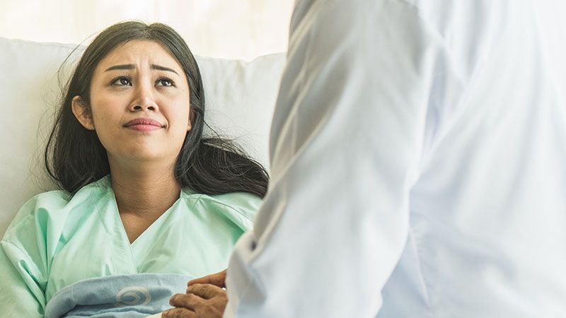 Giải thích rõ về các tác dụng phụ của hóa xạ trị để bệnh nhân không bị sốc tâm lý
