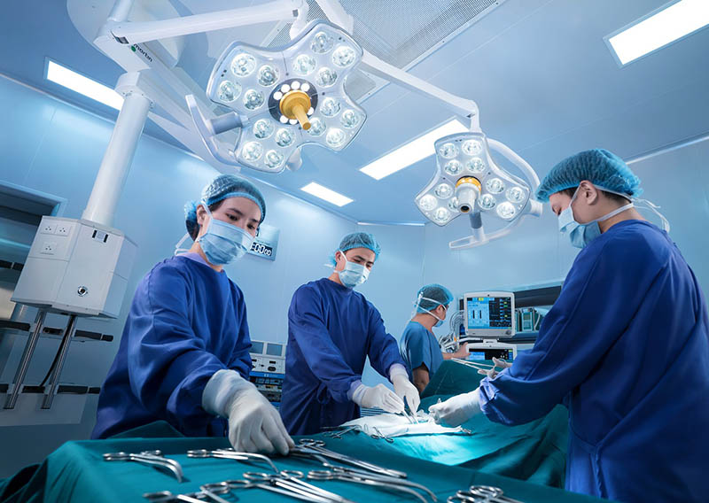 Nếu bệnh ở giai đoạn đầu thì có thể thực hiện phẫu thuật cắt bỏ túi mật hoặc cắt bỏ túi mật và một phần gan